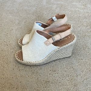 Toms wedges